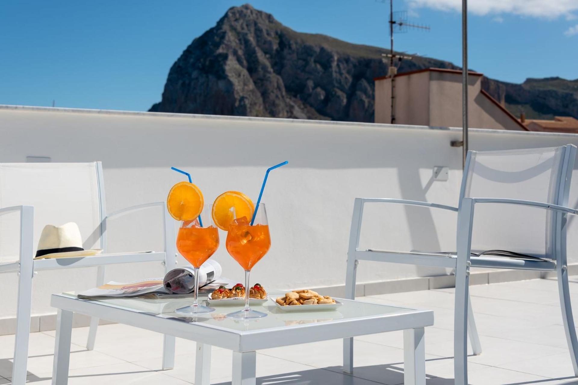 I Tre Golfi - Appartamenti Con Terrazzo Fino A 800 Mt Dal Mare 산비토로카포 외부 사진
