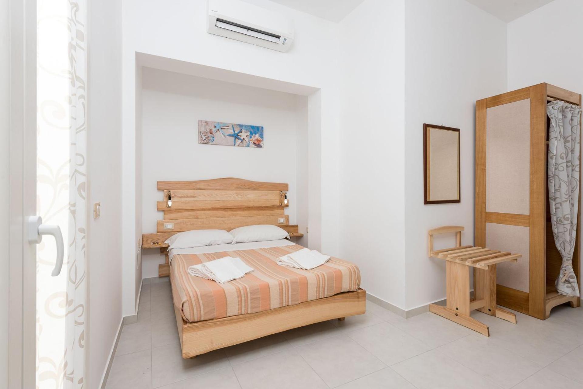 I Tre Golfi - Appartamenti Con Terrazzo Fino A 800 Mt Dal Mare 산비토로카포 외부 사진