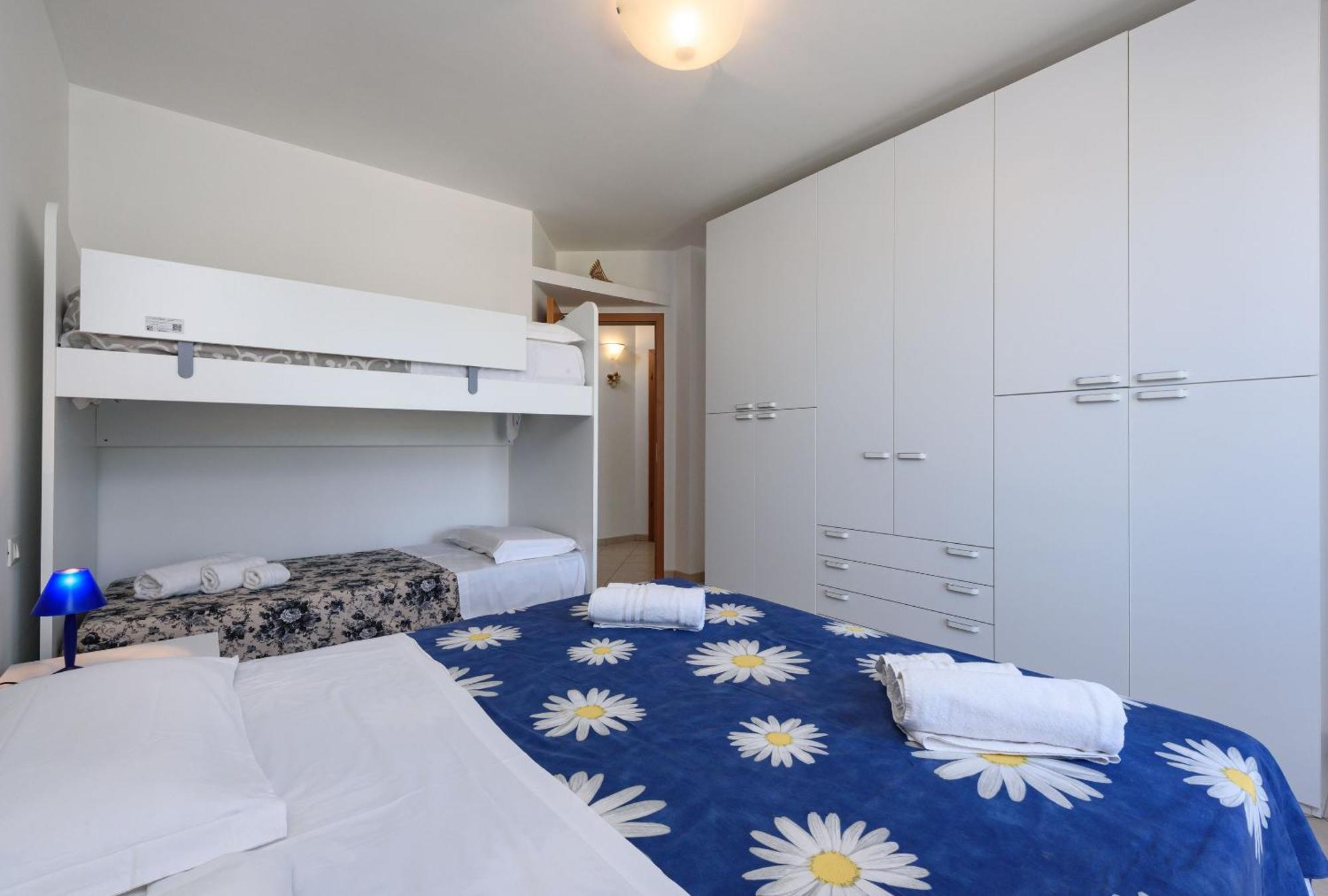 I Tre Golfi - Appartamenti Con Terrazzo Fino A 800 Mt Dal Mare 산비토로카포 외부 사진